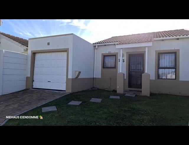 2 BEDROOM HOUSE FOR SALE IN VICTORIA PARK